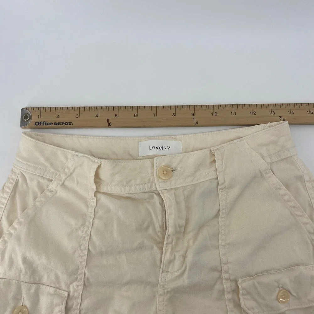 Level 99 Cargo Shorts Womens 26 Cream Linen Blend Wanderlusk Utility Summer